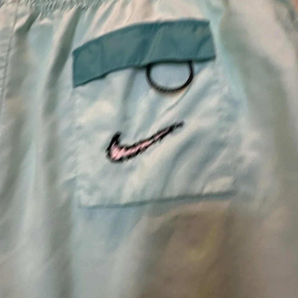 Nike Sun Club Shorts Boys Sz XL Sportswear Woven Flow Mint Foam DV9600-379 Retro